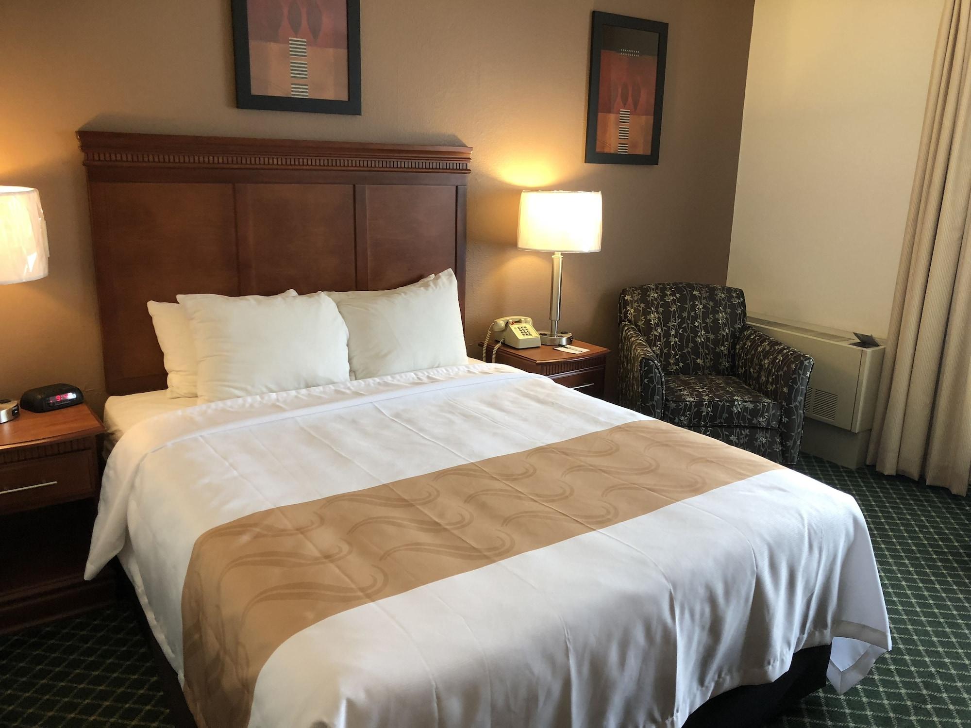 Quality Inn Colchester - ברלינגטון מראה חיצוני תמונה