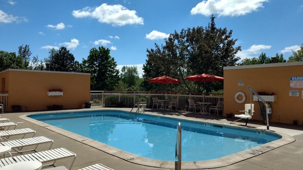 Quality Inn Colchester - ברלינגטון מראה חיצוני תמונה