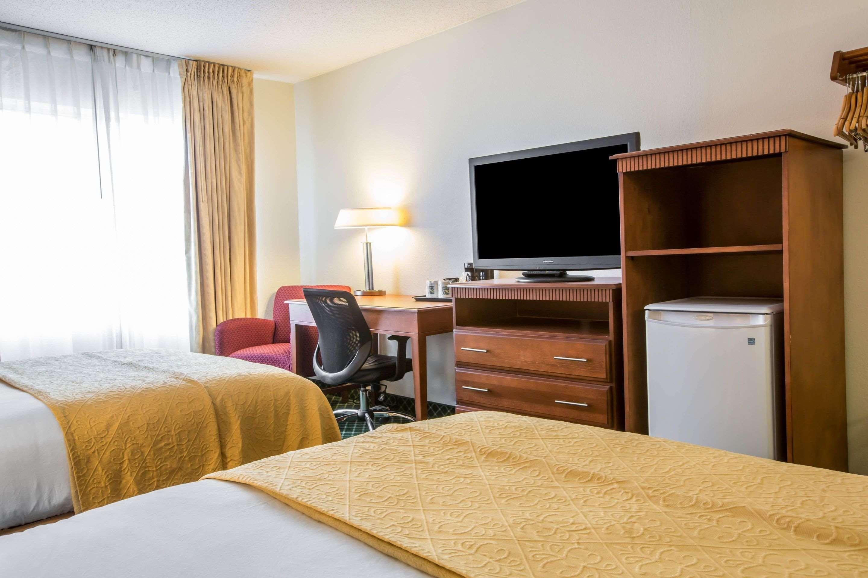 Quality Inn Colchester - ברלינגטון מראה חיצוני תמונה