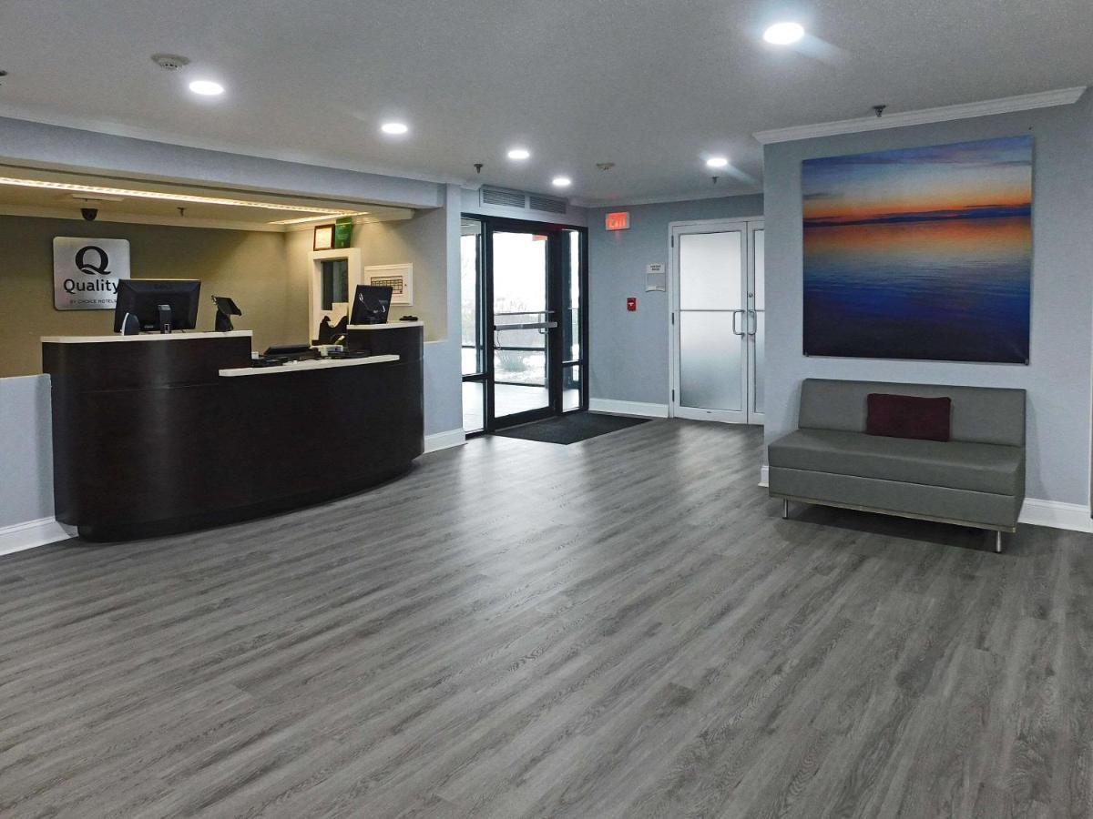 Quality Inn Colchester - ברלינגטון מראה חיצוני תמונה
