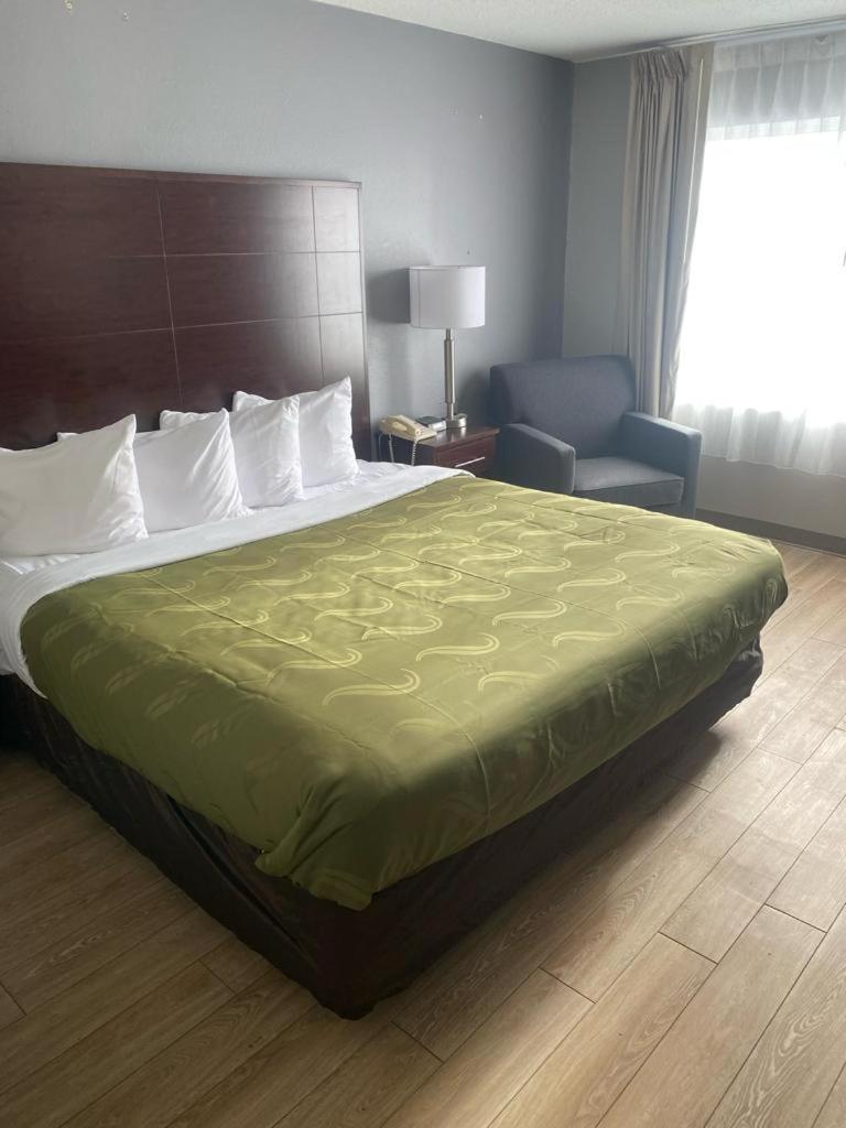Quality Inn Colchester - ברלינגטון מראה חיצוני תמונה