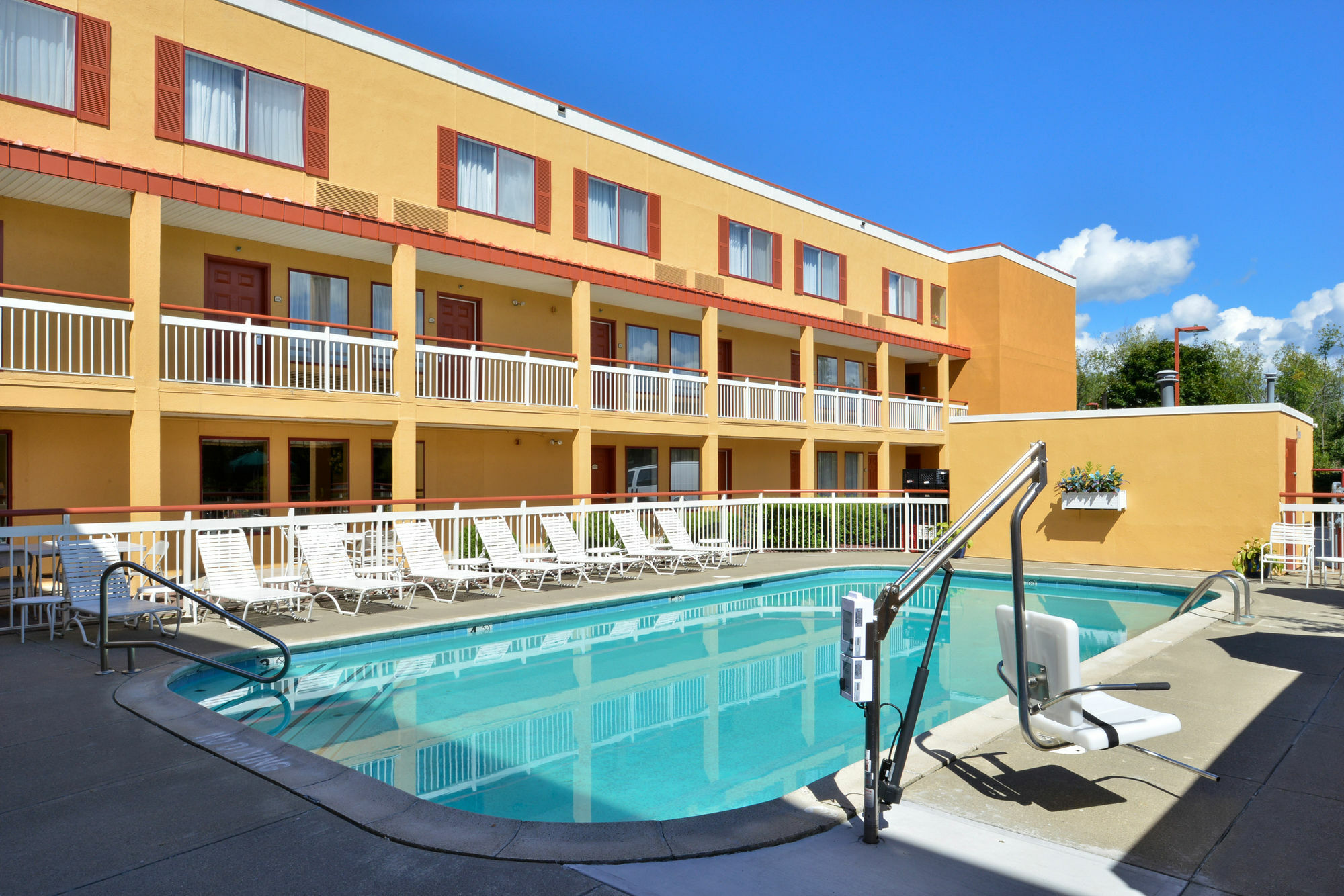 Quality Inn Colchester - ברלינגטון מראה חיצוני תמונה