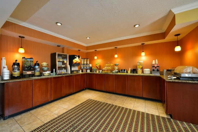 Quality Inn Colchester - ברלינגטון מראה חיצוני תמונה