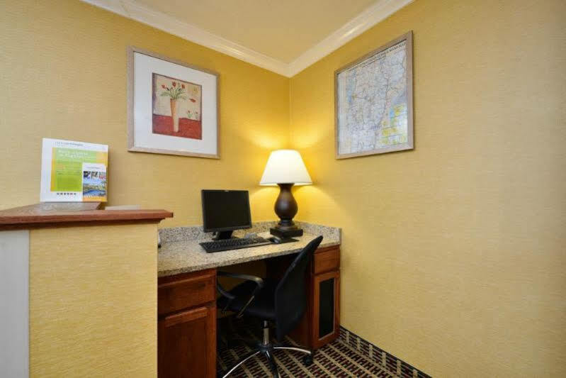 Quality Inn Colchester - ברלינגטון מראה חיצוני תמונה