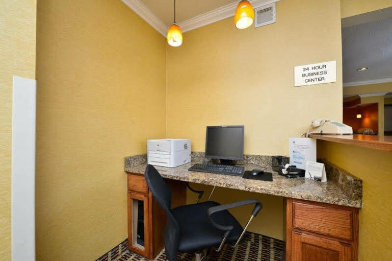 Quality Inn Colchester - ברלינגטון מראה חיצוני תמונה